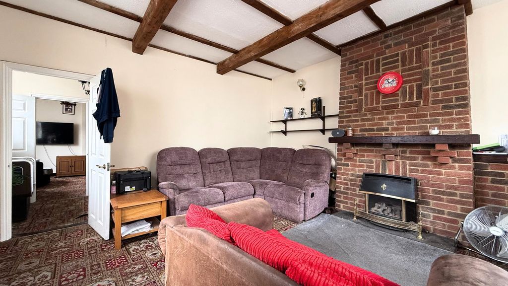 Property photo 3 of 13