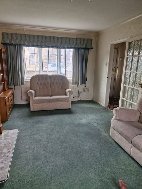 Property photo 3 of 8