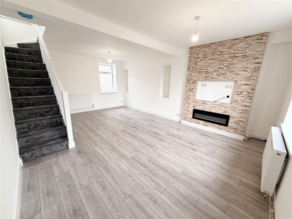 Property photo 1 of 22 Tempimagei8B5Wf.Jpg