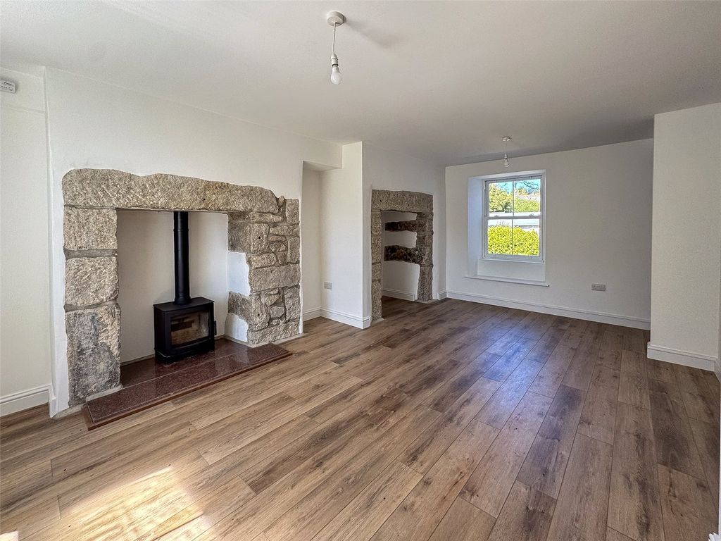 Property photo 2 of 23 Picture No. 20