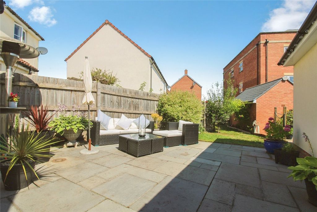 Property photo 2 of 15 Picture No. 23