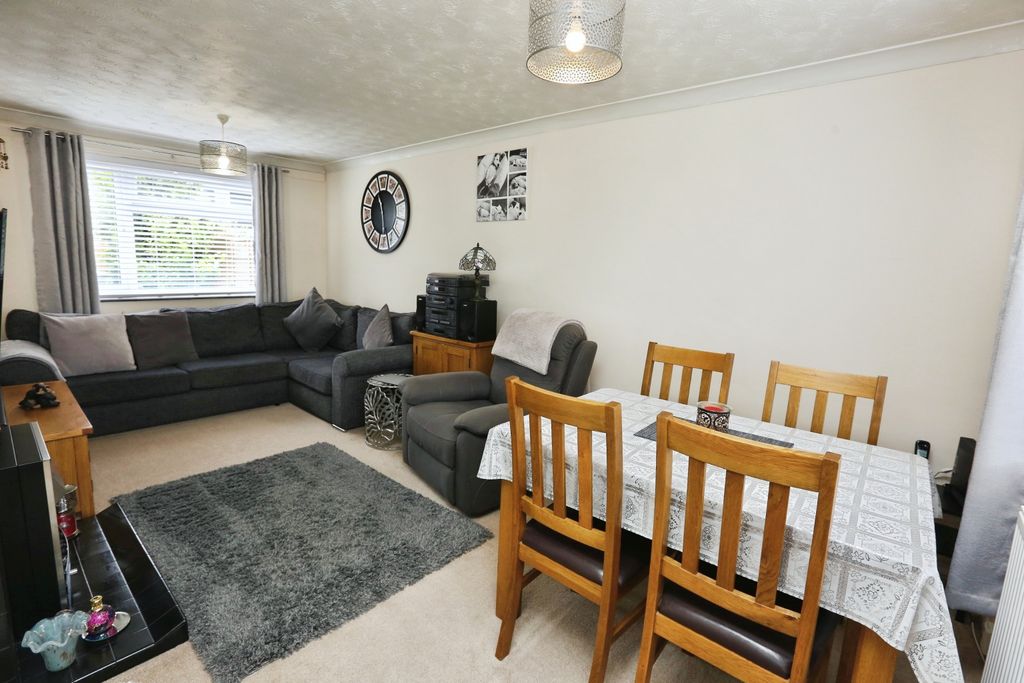 Property photo 3 of 21