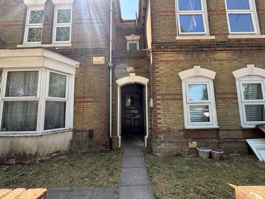 Property photo 1 of 7 Img_9458