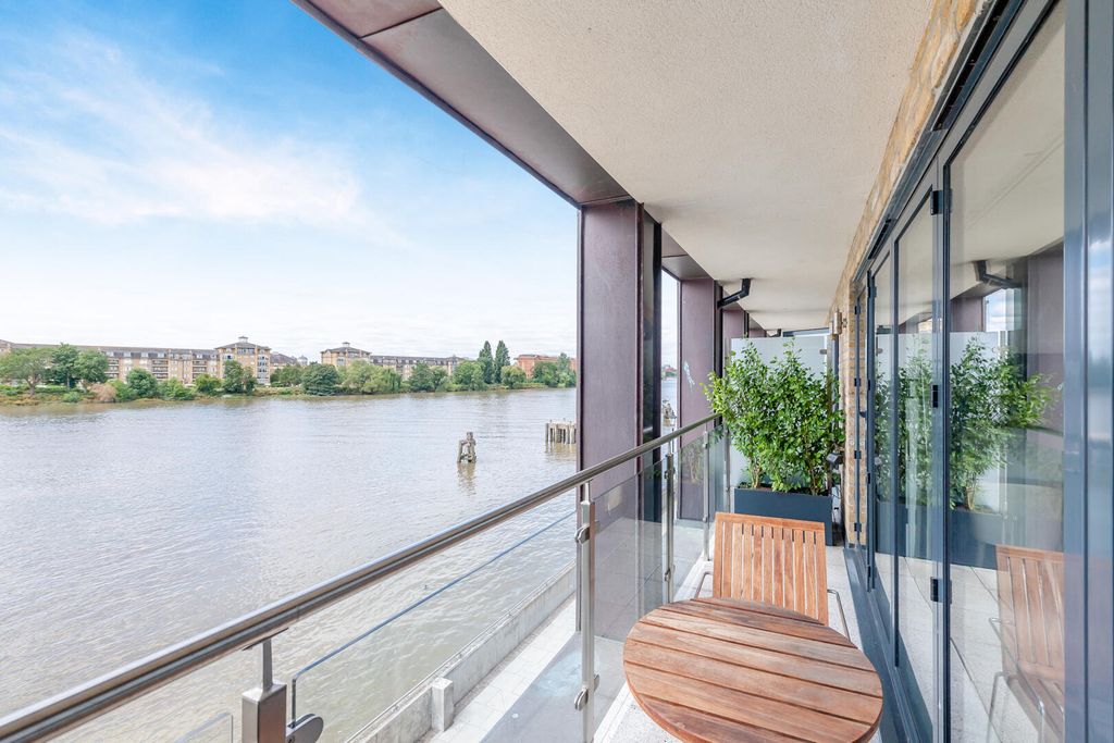 Property photo 1 of 16 Balcony