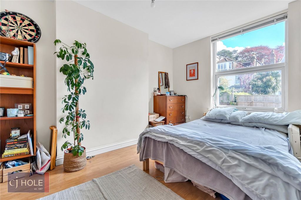 Property photo 2 of 11 Picture No. 09