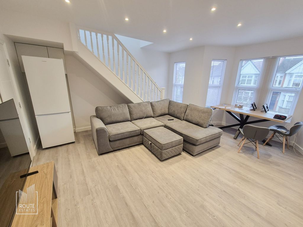 Property photo 2 of 11 Photo 11