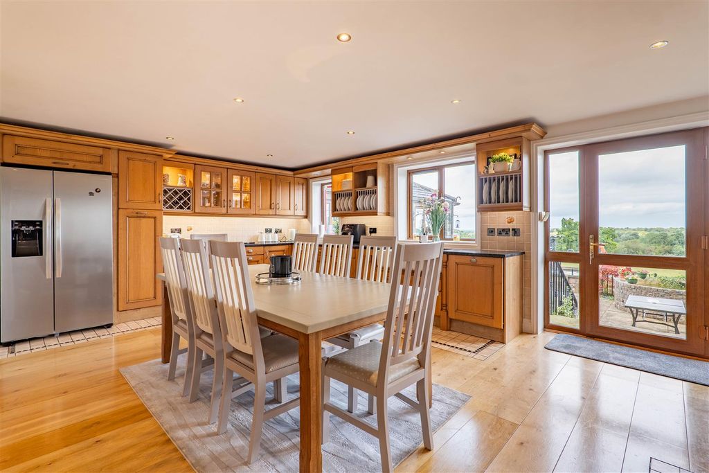 Property photo 3 of 50 Kitchen/Diner