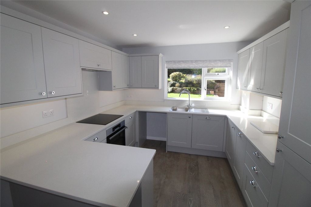 Property photo 2 of 10 Picture No. 06