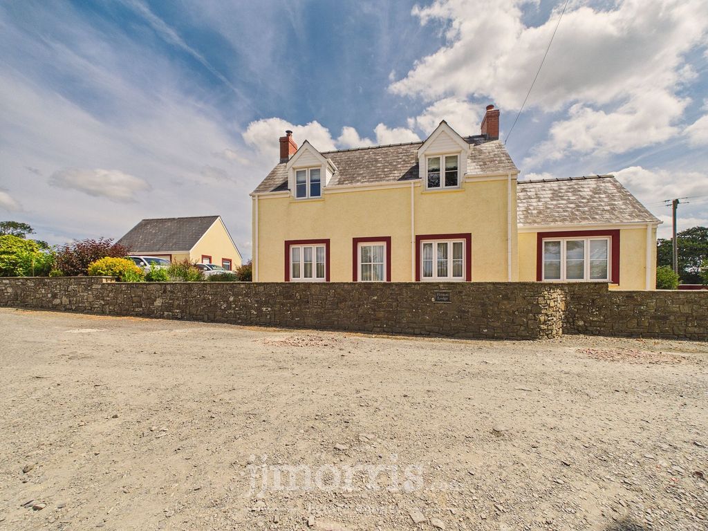 Property photo 1 of 38