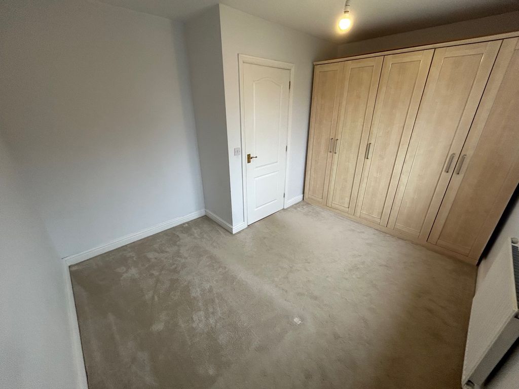 Property photo 3 of 7 Bedroom 1