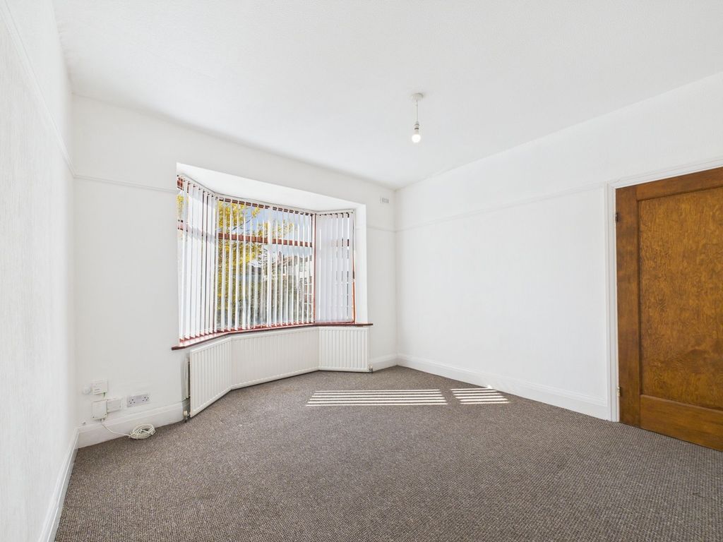 Property photo 3 of 25