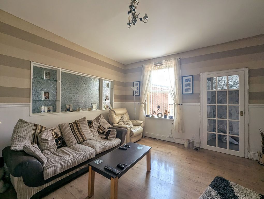 Property photo 2 of 9