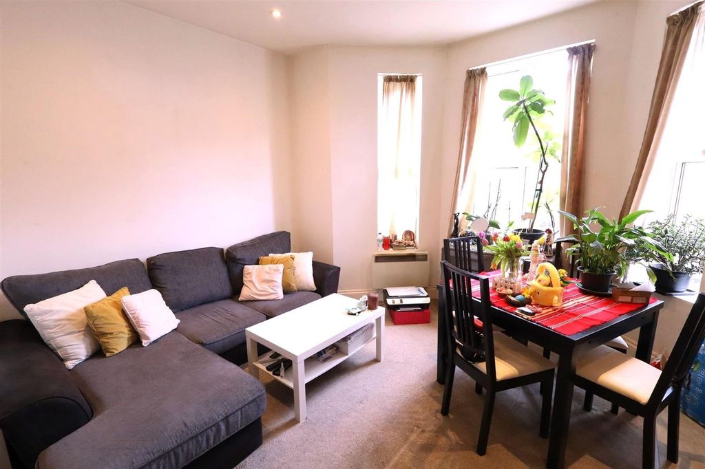 Property photo 1 of 5 Living/Dining