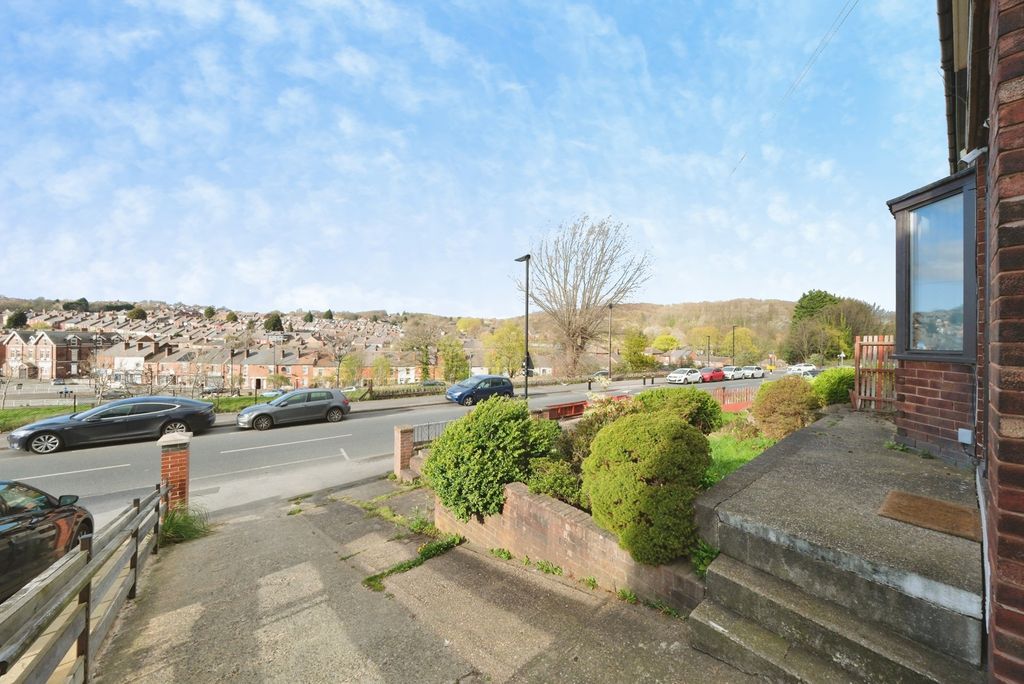 Property photo 2 of 19 Pbox-Img.Jpg