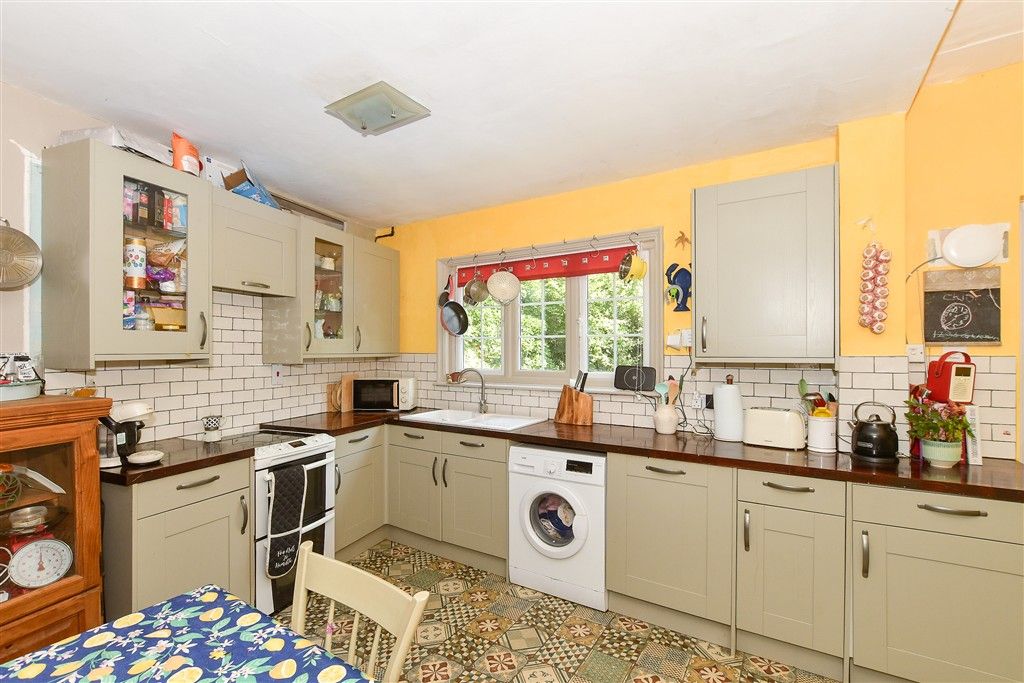 Property photo 3 of 14 Kitchen/Dining Room