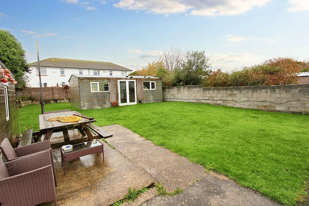 Property photo 2 of 26