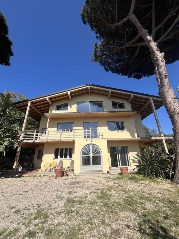 Property photo 2 of 30