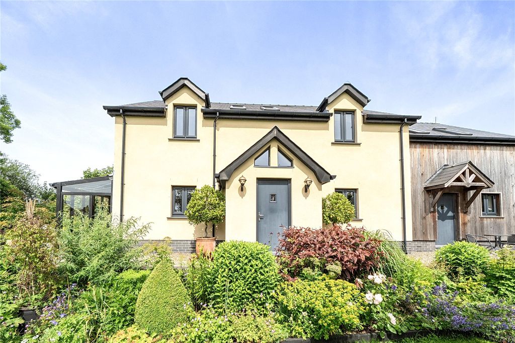 Property photo 2 of 35 Picture No. 56