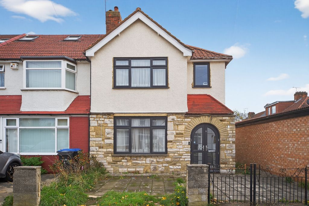 Property photo 1 of 18