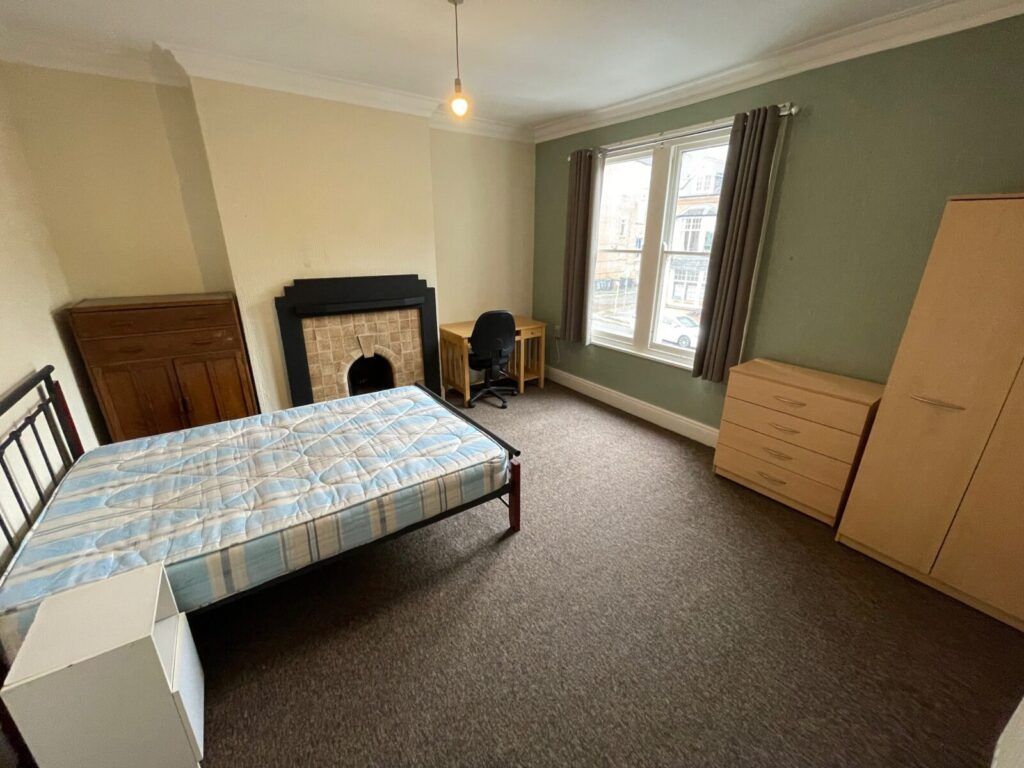 Property photo 3 of 6