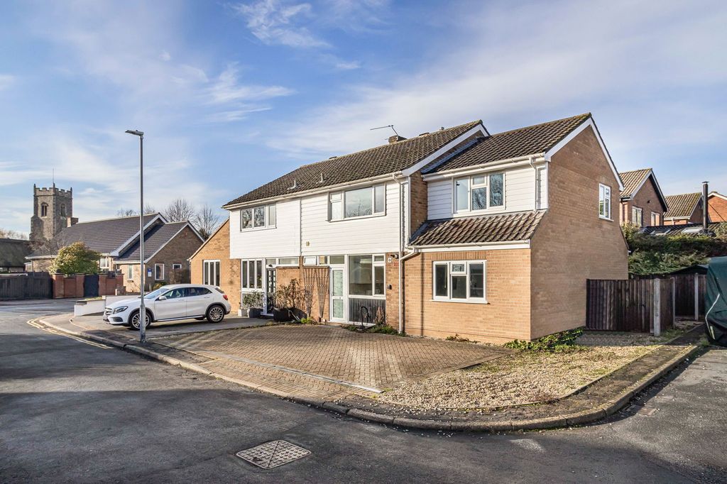 Property photo 2 of 9