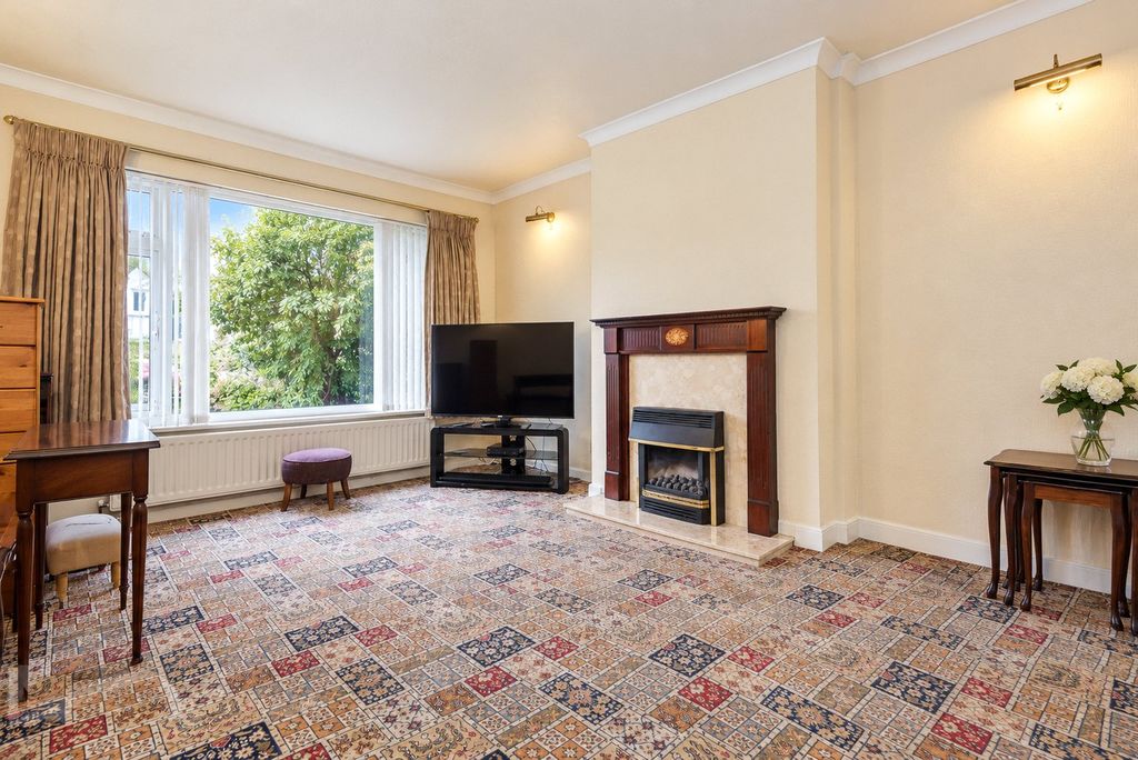 Property photo 3 of 17 Picture No. 28