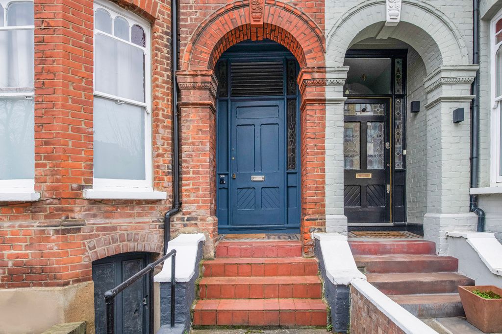 Property photo 2 of 10 Picture No. 06