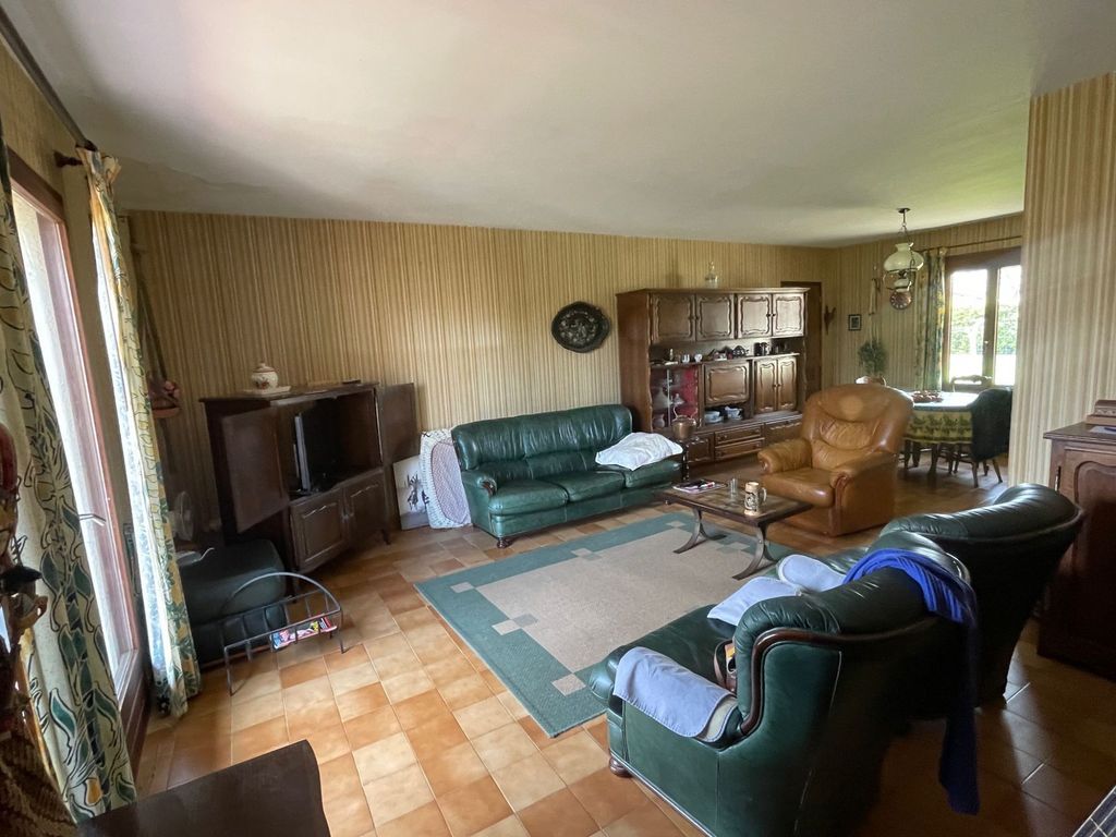 Property photo 3 of 28