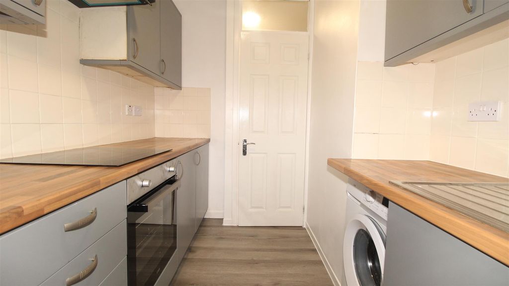 Property photo 2 of 11 Img_8583.Jpeg