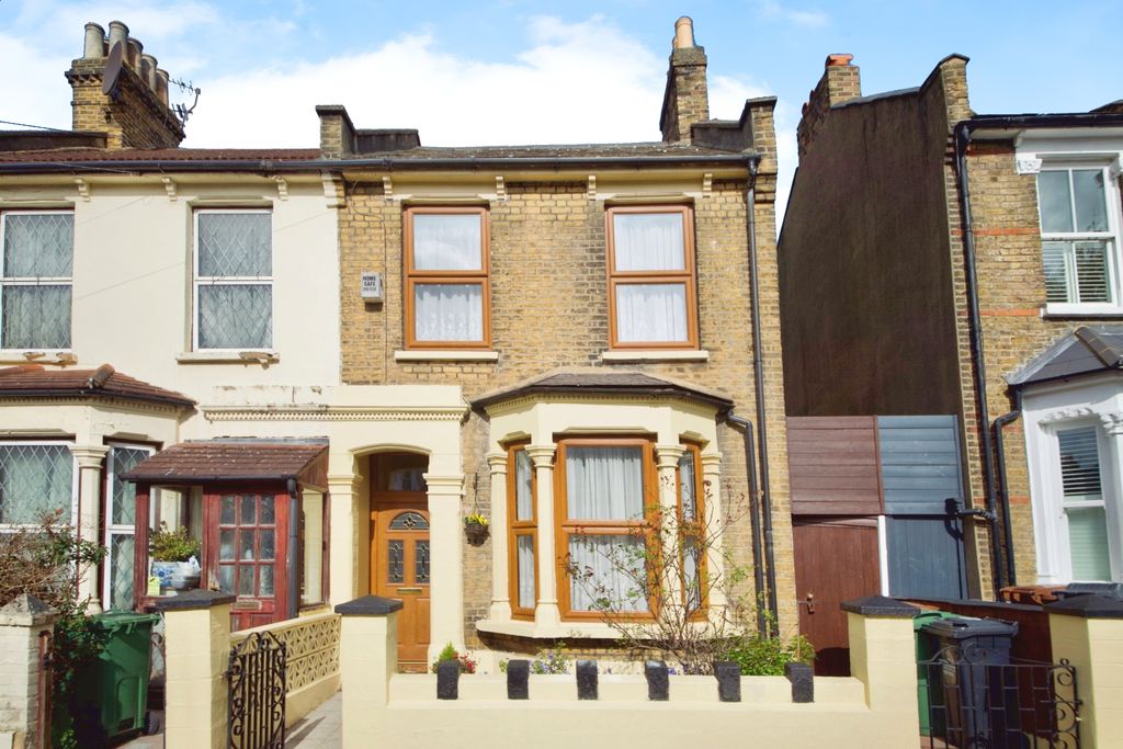 Property photo 1 of 15 Photography