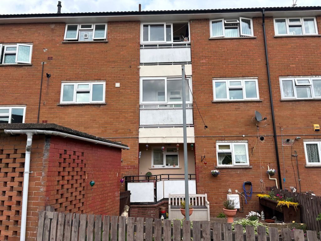 Property photo 2 of 9