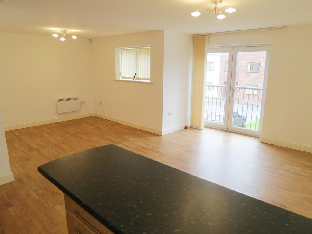 Property photo 2 of 23