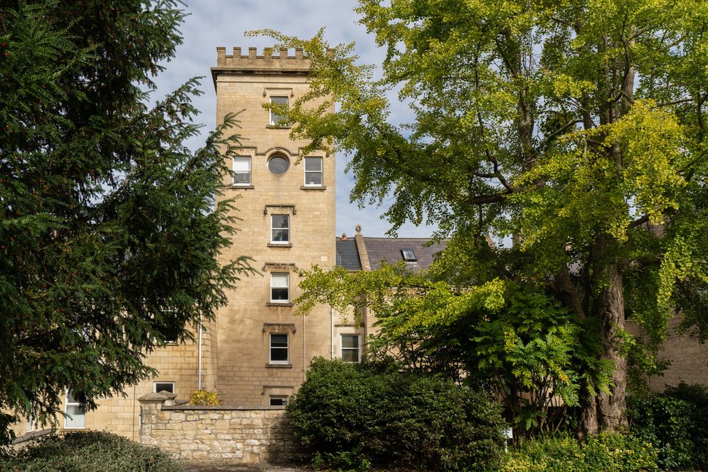 Property photo 1 of 26 313953 - Ashfordstower_Highres-47.Jpg