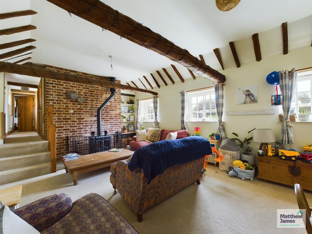 Property photo 2 of 17 Cam01235G0-Pr0042-Still005.Jpg