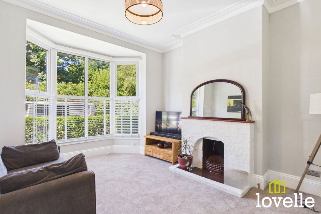 Property photo 3 of 37