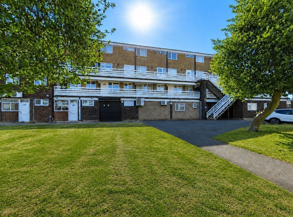 Property photo 1 of 14 5354351