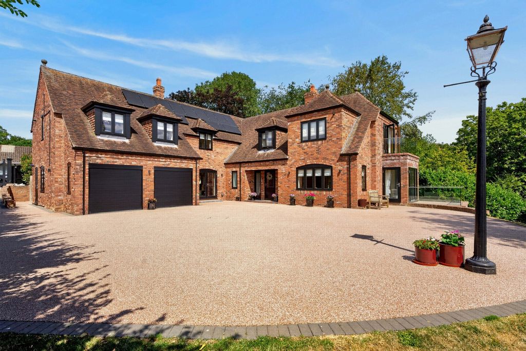 Property photo 1 of 37