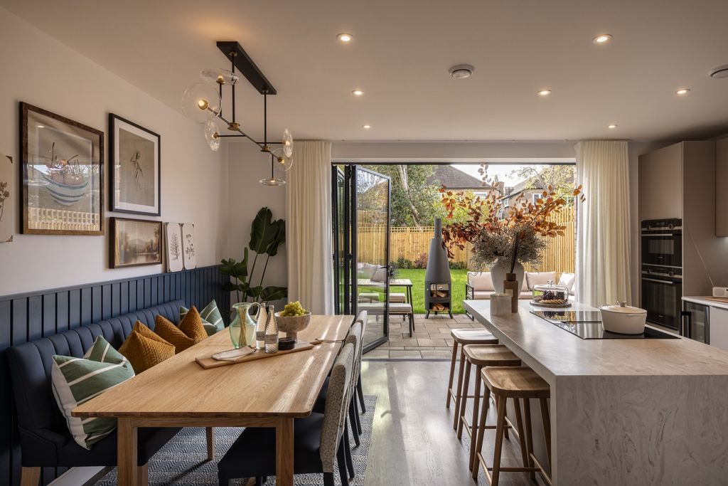 Property photo 1 of 10 Spacious Open-Plan Kitchen With Integrated Appliances And Garden Views