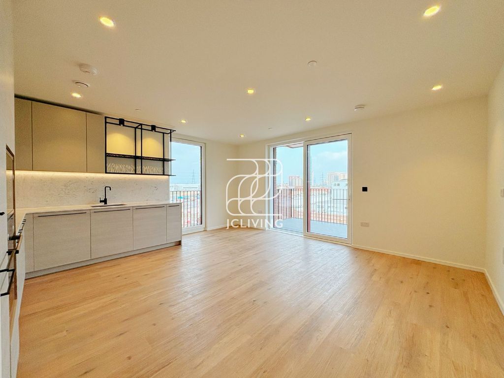 Property photo 3 of 11 Gallery