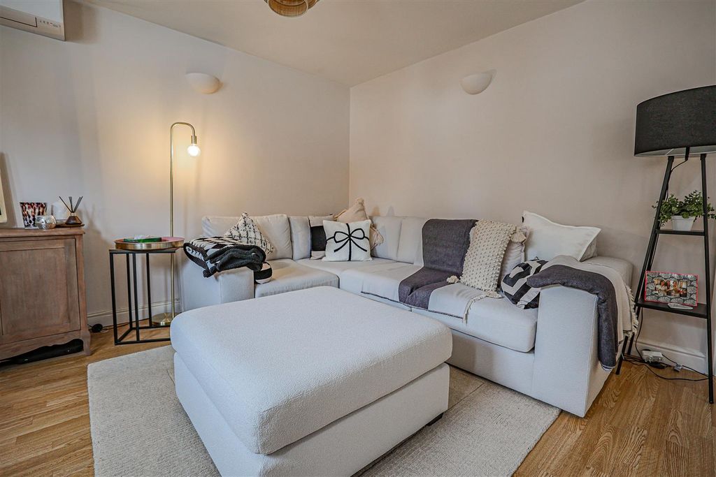 Property photo 3 of 17 980A5059.Jpg