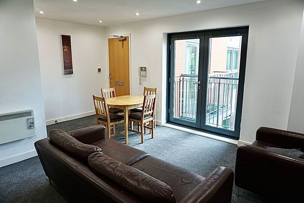 Property photo 2 of 11