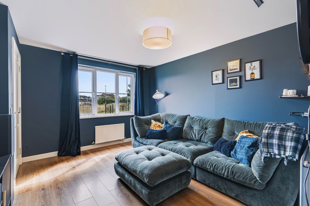 Property photo 2 of 26 5351554