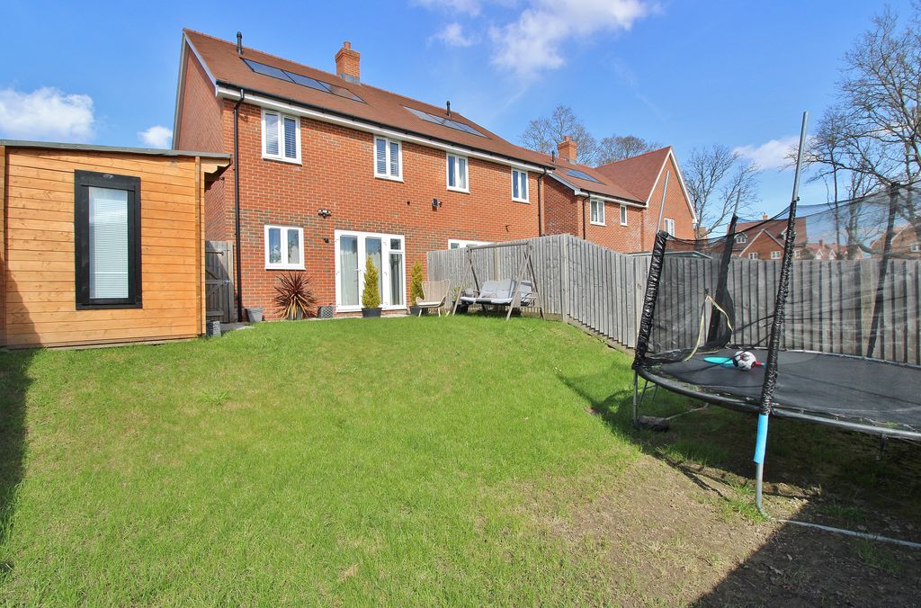 Property photo 2 of 19