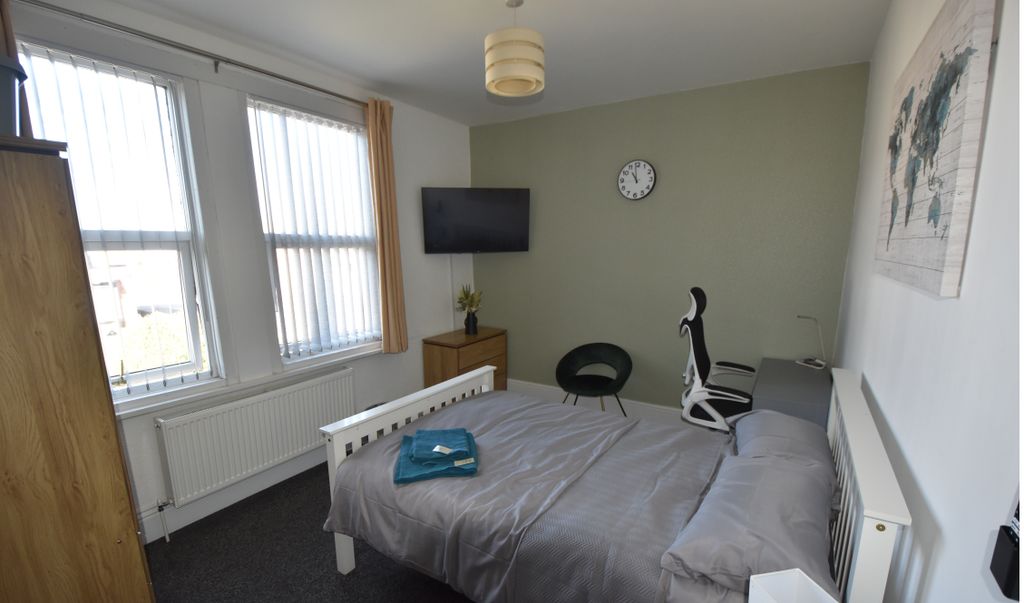 Property photo 1 of 3