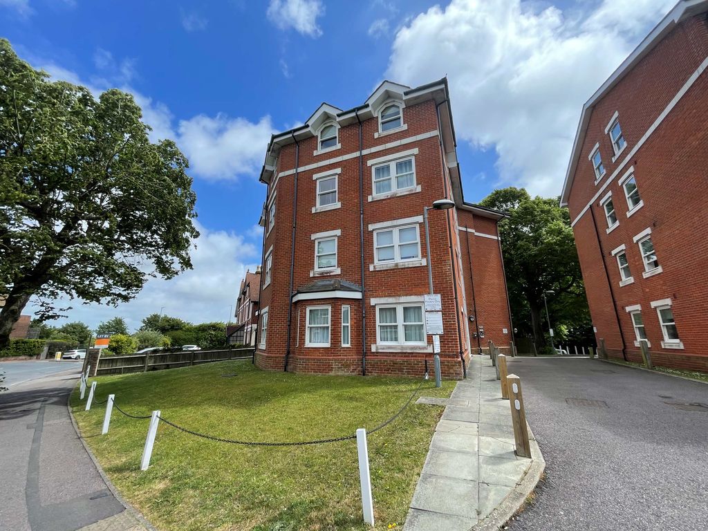 Property photo 1 of 7