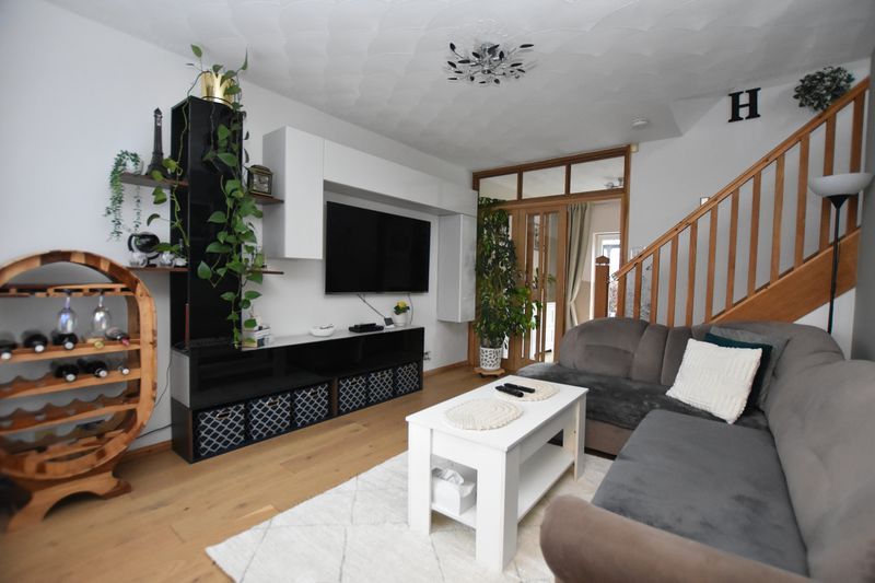 Property photo 2 of 24 Photo 10