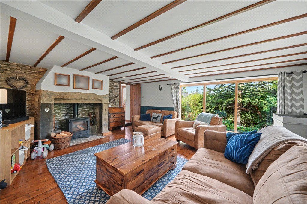 Property photo 2 of 17 Sitting Room