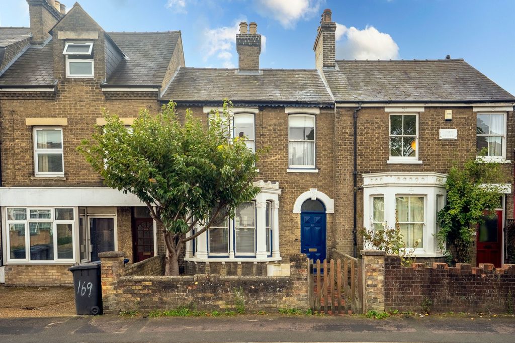 Property photo 1 of 5