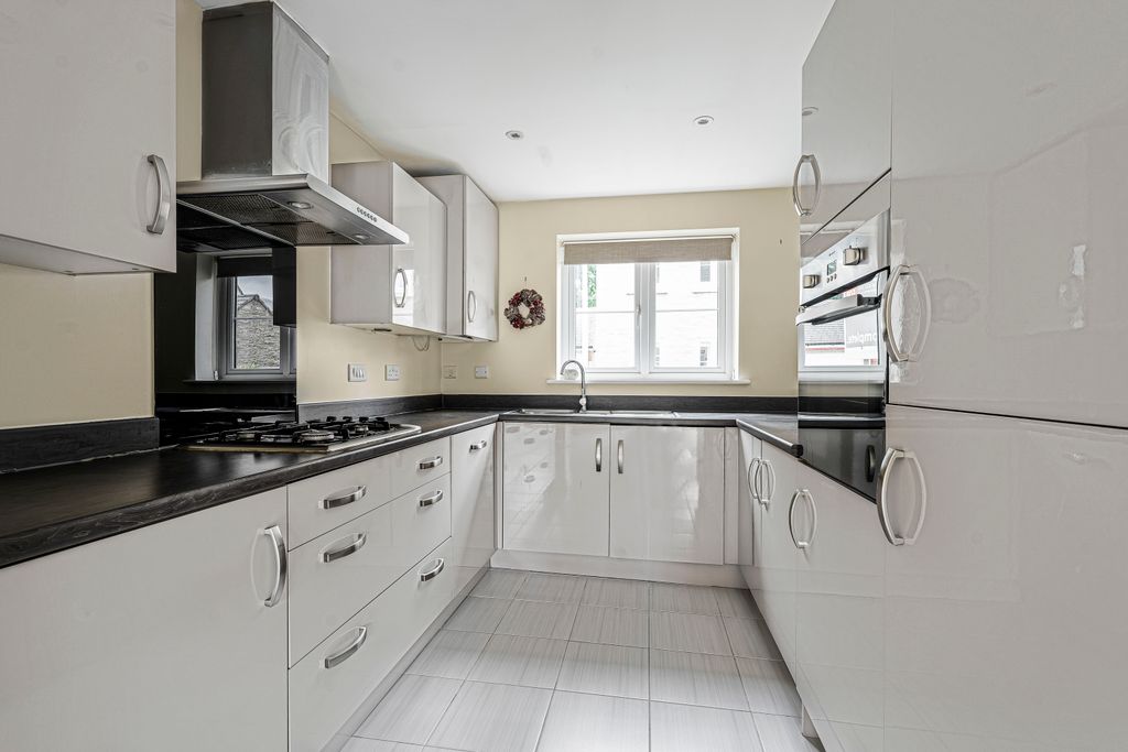 Property photo 2 of 16 Kitchen