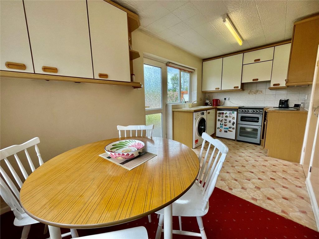 Property photo 3 of 16 Breakfast Kitchen